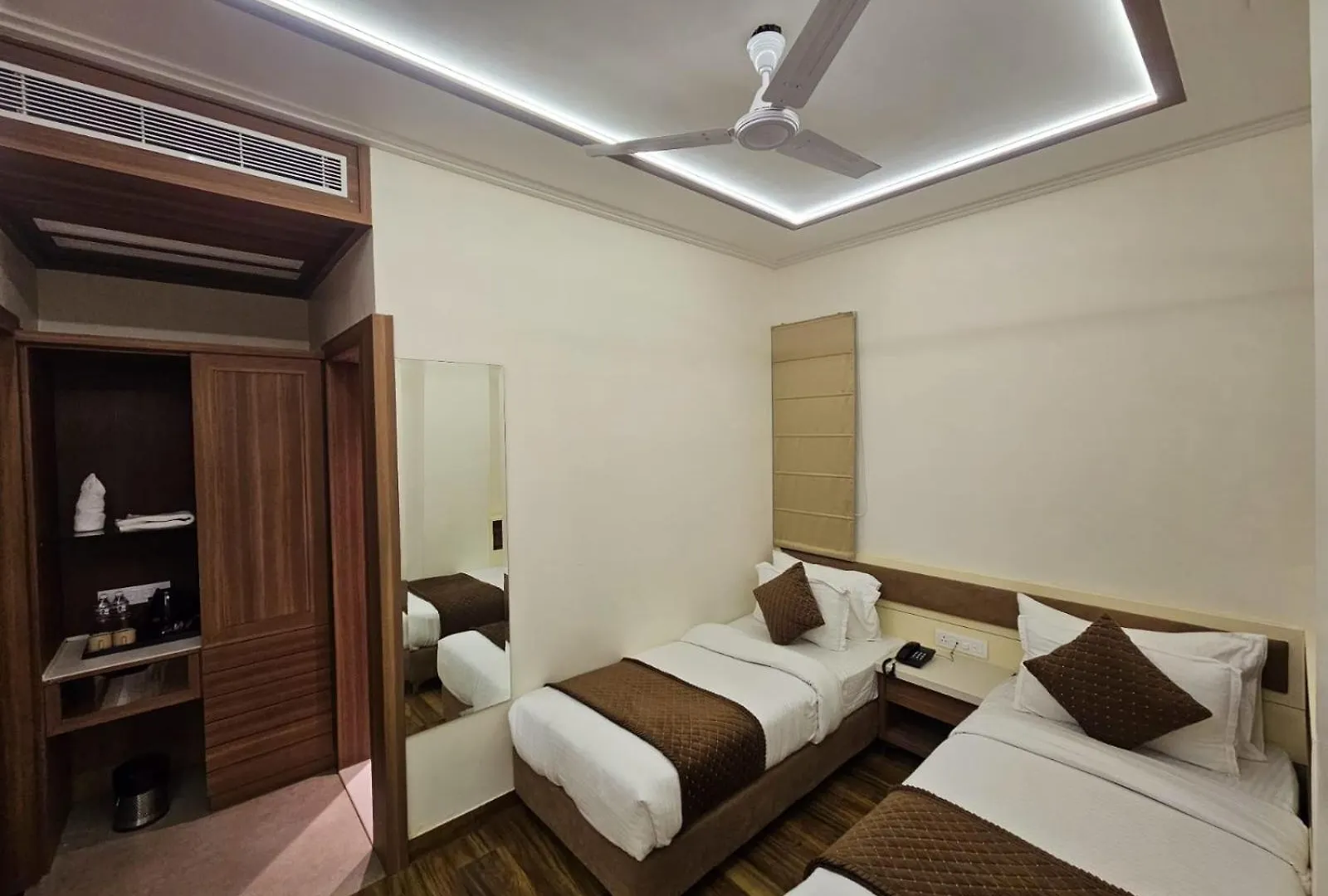 Shree Shivay Namastubhyam Hotel فاراناسي